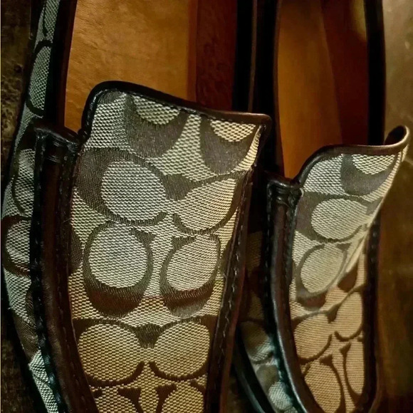 Coach loafers 6 womens Gorgeous. Classic coach emblem made in Italy jacquard - Picture 3 of 8